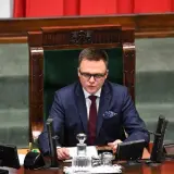 Kto kieruje pracą sejmu i senatu? Poznaj kluczowe role w parlamencie