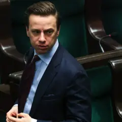 Kogo popiera Bosak? Odkryj jego kontrowersyjne wybory wyborcze