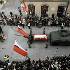Kto był na pogrzebie Kaczyńskiego? Zaskakujące absencje i obecność dignitarzy