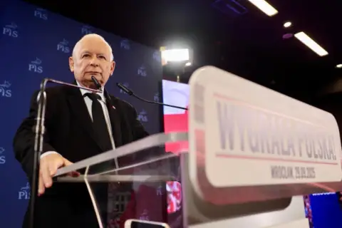 Jak wstąpić do partii PiS? Sprawdź wymagania i krok po kroku