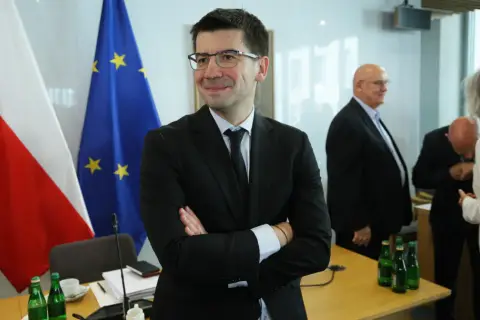 Kto jest marszałkiem sejmu i senatu? Poznaj ich ważne role i zadania