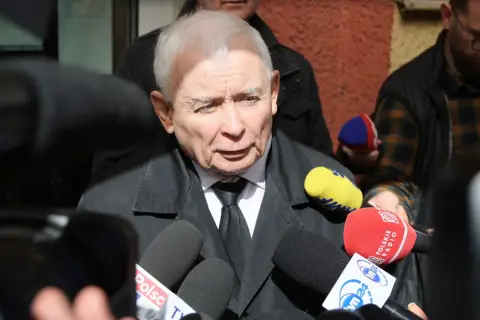 Dwie wieże Kaczyńskiego: kontrowersje, które wstrząsnęły Polską