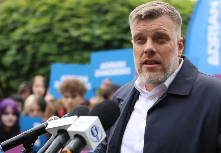 Kim jest Adrian Zandberg i co planuje dla Polski w przyszłości?