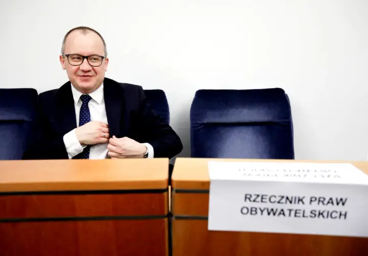 Demokracja hybrydowa: Jak wpływa na stabilność polityczną i opozycję