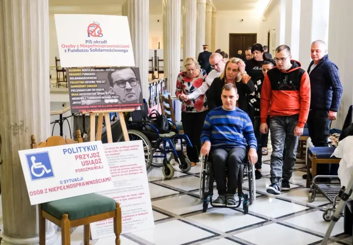 O co walczą niepełnosprawni w sejmie? Kluczowe postulaty i protesty