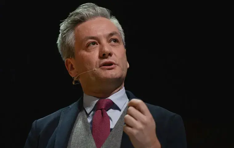 Robert Biedroń - jaka partia? Poznaj jego polityczne powiązania
