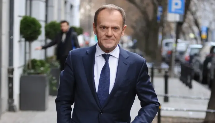 Czy Tusk zna niemiecki? Oto zaskakujące fakty o jego językowych umiejętnościach