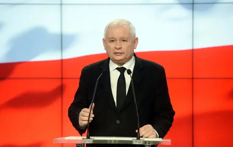 Skąd pochodzi Jarosław Kaczyński? Odkryj jego nieznane korzenie