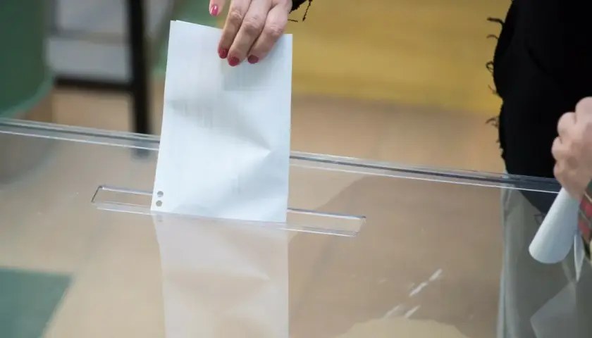 Ile trwa kadencja prezydenta miasta? Zaskakujące fakty i szczegóły