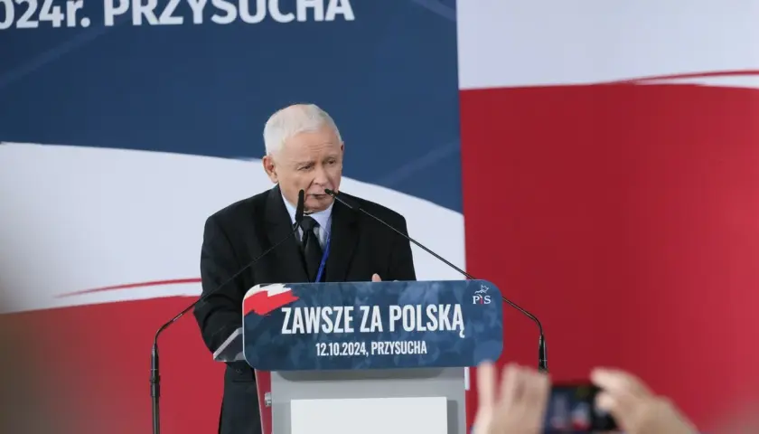 Ile PiS ma posłów w Sejmie? Zaskakująca liczba i jej znaczenie