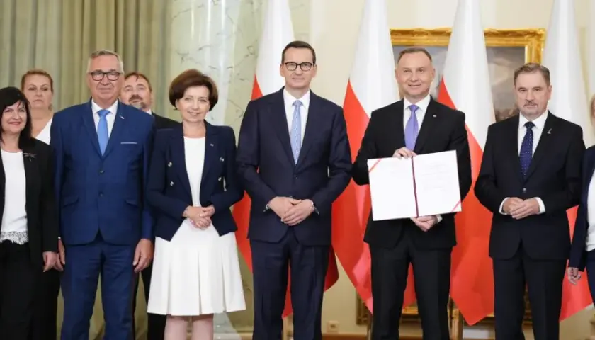 Czy ustawa emerytalna jest podpisana przez prezydenta? Sprawdź szczegóły.